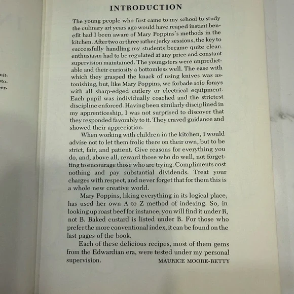 📖 Mary Poppins in the Kitchen (1975) First Edition | P.L. Travers - Picture 10 of 11